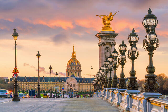 Paris, vitrines de rêve et marchés de Noël