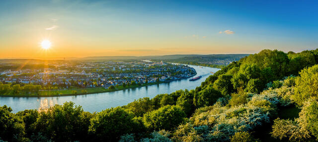 La majestueuse vallée du Rhin romantique