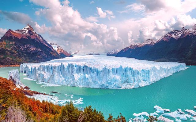 Perito Moreno Glacier, located in Los Glaciares National Park. Patagonia. Argentina